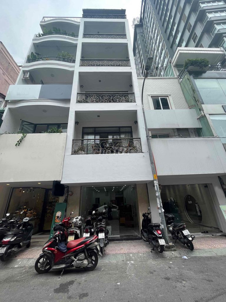 Cho thuê lại mặt tiền Đặng Thị Nhu, phường Nguyễn Thái Bình, Quận 1 